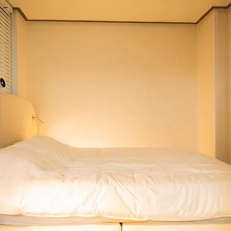 Beautiful House Near Subway Station Appartement