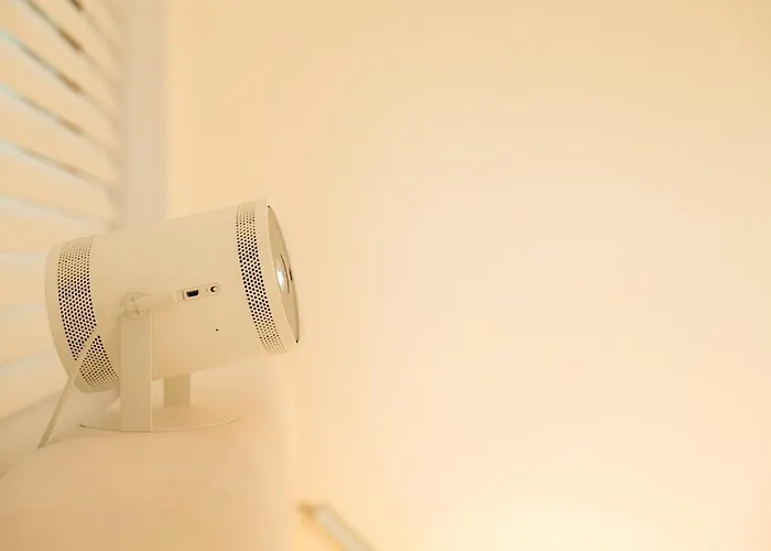 Beautiful House Near Subway Station Apartment *